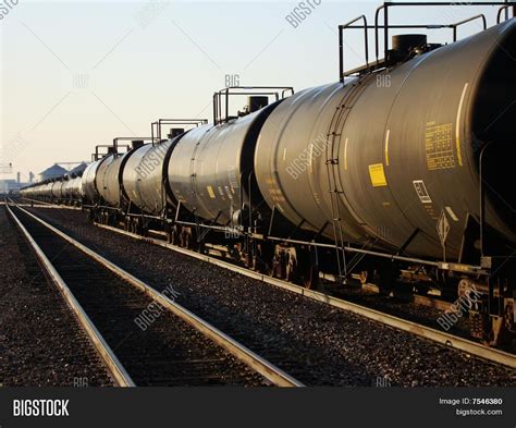 Railroad Tank Cars Sunrise Image & Photo | Bigstock