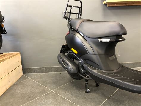 Piaggio Zip Iget T V Euro Specialpaint Matzwart Perry Scooters