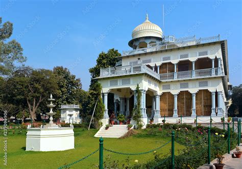 Jawaharlal Nehru, Motilal Nehru and Indira Gandhi's ancestral house in ...