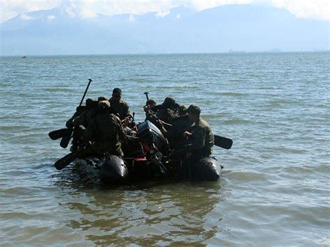 For A De Fuzileiros Da Esquadra Realiza Adestramento Na Ilha Da