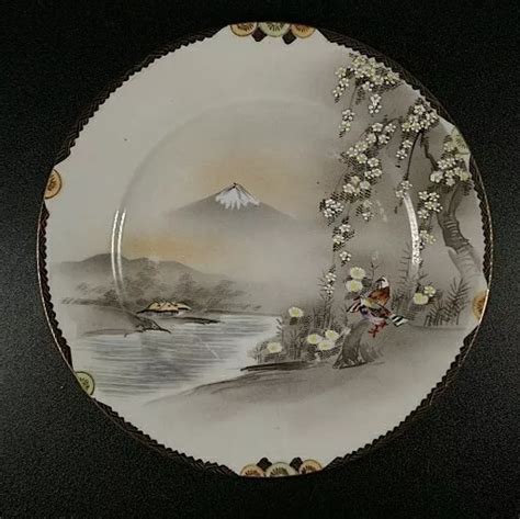 ANTIQUE JAPANESE MEIJI Period Plate Mount Fuji Landscape 19cm Wide 19