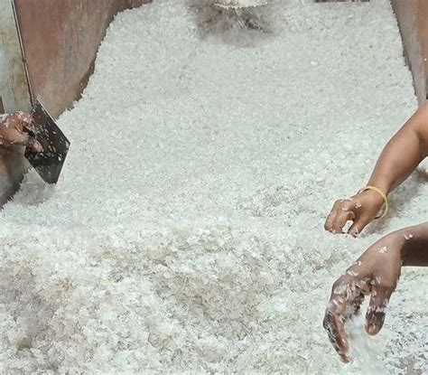 Hot Washed Pet Bottle Flake At Kg Hot Washes Flakes In Faridabad Id