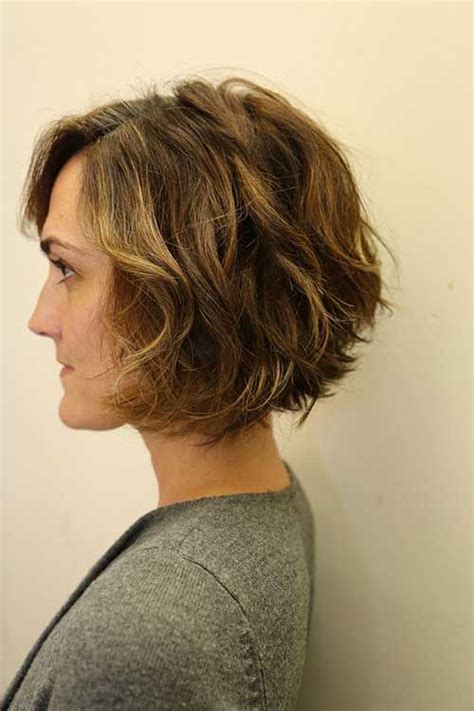 40 Brilliant Ways To Style Wavy Bob In 2024 Wavy Bob Haircuts Wavy Bob Hairstyles Short Wavy