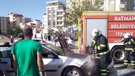 Batmanda seyir halindeki otomobil alev aldı Haber Gazetesi