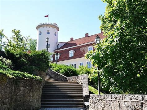 Zamek Kieś Wirtualny przewodnik turystyczny navtur pl