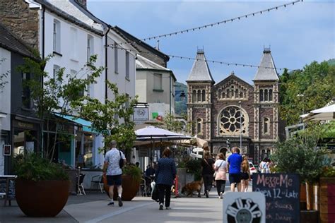 Abergvenny Market & Labels Shopping, Ross-on-Wye