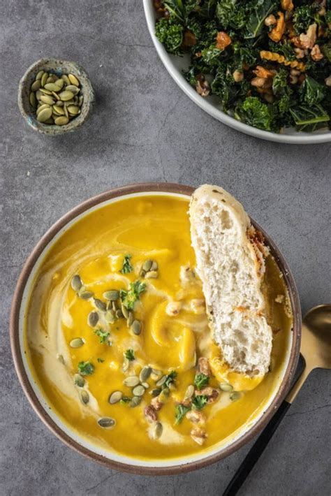 What To Serve With Pumpkin Soup 20 Sides And Toppings