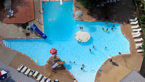 This Texas-Shaped Pool May Become a Historical Landmark - Texas Hill ...