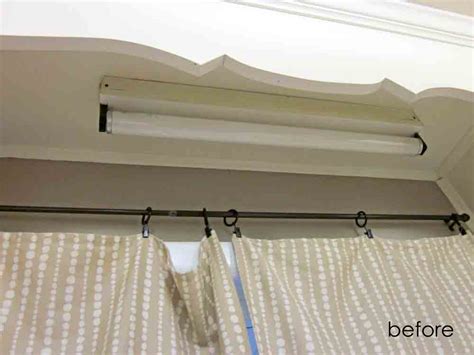 Nikkis' Nacs: over the kitchen sink