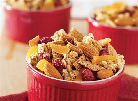 Almond Snack Mix | American Heart Association