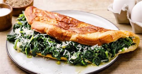 5-Ingredient Spinach Omelette (Easy, Low Carb and Healthy) - Nurtured Homes