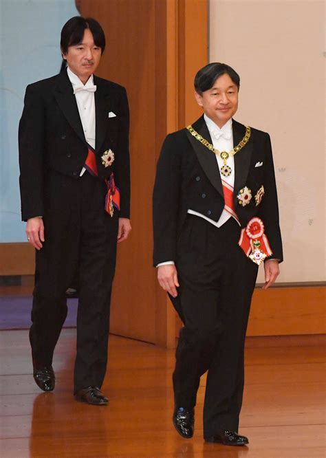 On 1st day as Japan's emperor, Naruhito vows to pursue peace