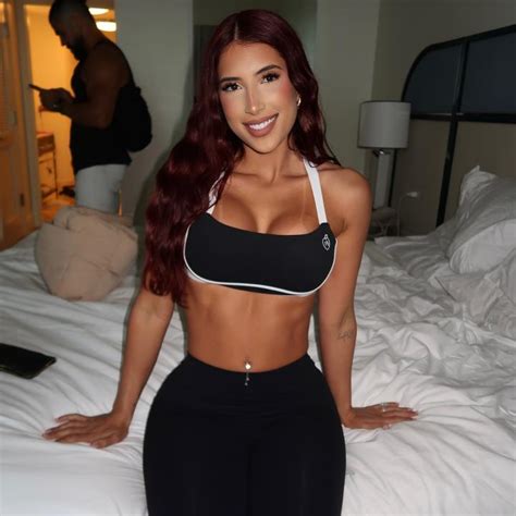 Isa Buscemi Hot Instagram Model Biography Height Net Worth