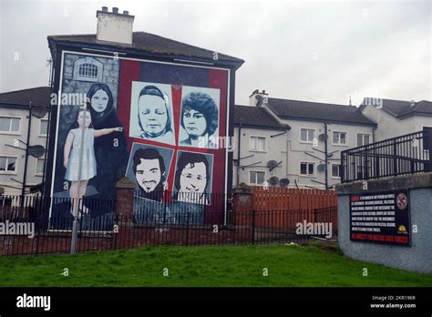 Derry bogside 12 jpg hi-res stock photography and images - Alamy