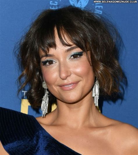 Milana Vayntrub Beautiful Celebrity Babe Posing Hot Sexy