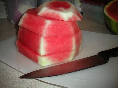 The American Homemaker: How to slice a watermelon and core a pineapple...