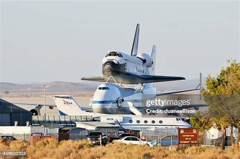 Nasa Space Shuttle Endeavor Photos and Premium High Res Pictures - Getty Images