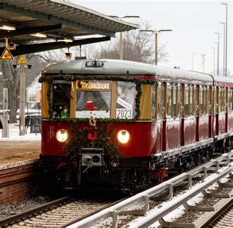 Berliner Weihnachtszug Seit Jahren Wieder Unterwegs Welt