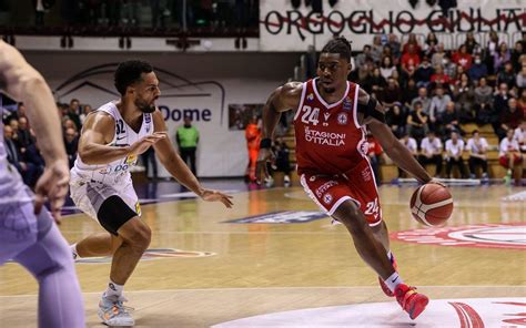 Tezenis Trieste Analisi Sullavversario Occhio A Bartley Top Scorer