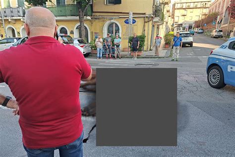 Cavallo Si Schianta Su Un Muro In Via Catania E Stramazza Al Suolo