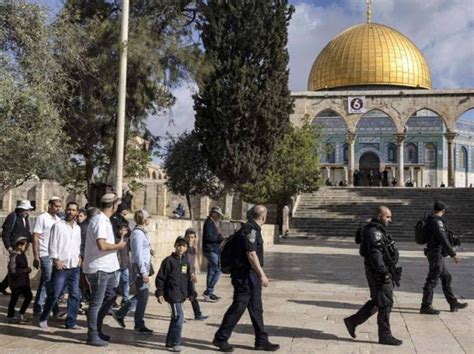 Dozens Of Settlers Storm Al Aqsa Mosque Under Heavy Guard Gulf Times