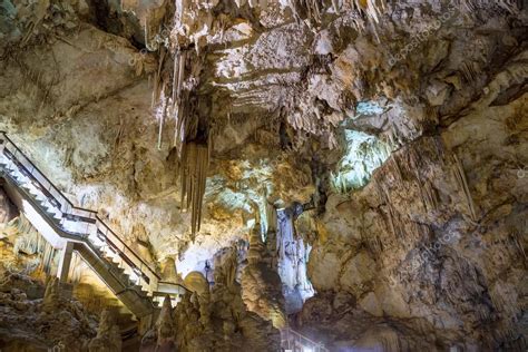 Interior De La Cueva Natural En Andaluc A Espa A Dentro De Las