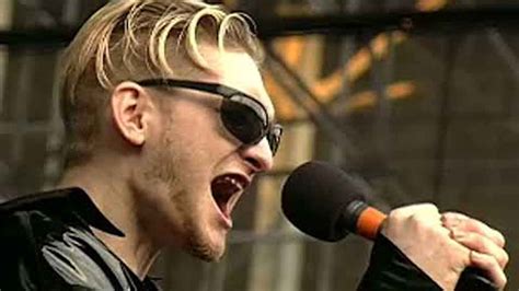 Watch previously unseen footage of one of Layne Staley’s last ever shows with Alice In Chains ...