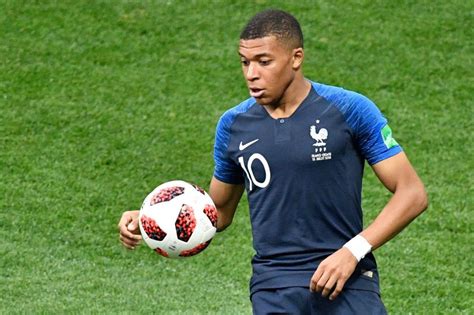 Mbappe Age World Cup - estrelaspessoais