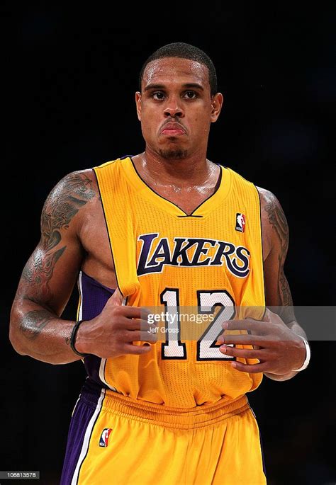 Shannon Brown of the Los Angeles Lakers plays in the game against the... News Photo - Getty Images