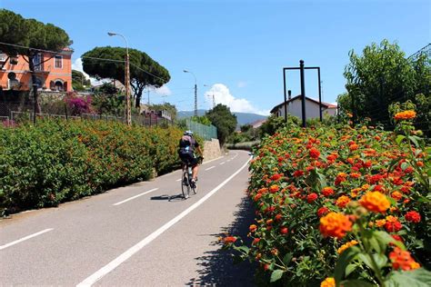 Sanremo: the beaches, what to see, where to eat and where to sleep.