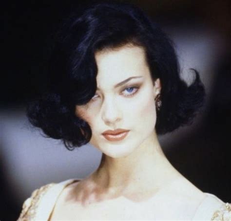 Pin By Abbys Rose On Makeup In Shalom Harlow Hair Cuts