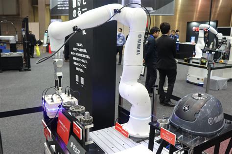 協働ロボに7軸あれば何ができる？ クリーンルーム対応のスカラロボットも：2023国際ロボット展 Monoist