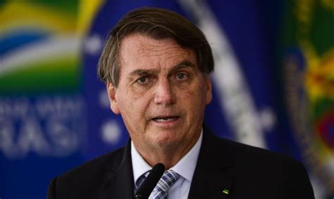 Bolsonaro confirma presença no funeral da rainha Elizabeth II