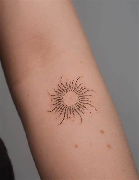 56 Gorgeous Sun Tattoos With Meaning Our Mindful Life Sun Tattoos