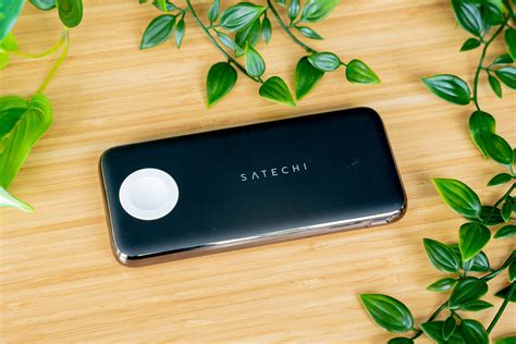 Satechi Quatro Wireless Power Bank Review | Pack Hacker