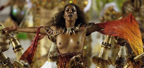 Naked Adriana Lessa Added By Logbio