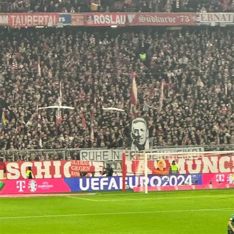 Fotos Galerie Heimfans Fc Bayern München Vfb Stuttgart 1712