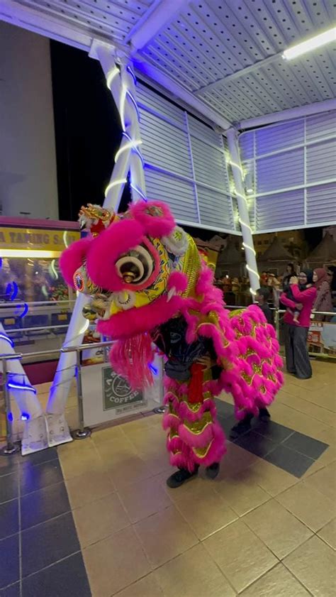 Persembahan hari ke 2 Lion Dance di Menara Taming Sari – Menara Taming Sari