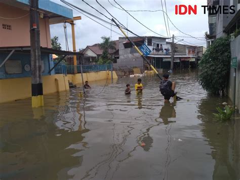 Sebanyak 15 Titik Banjir Di Kota Bekasi Akibat Hujan