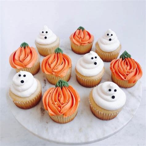 40 Halloween Cupcake Ideas Buttercream Ghost Pumpkin Halloween