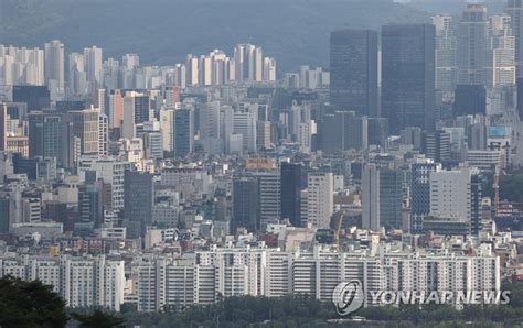 전국 집값 2년10개월만에 하락 전환아파트값 낙폭 2배로 확대 韓聯社