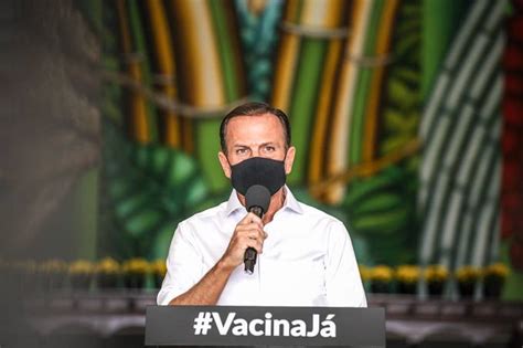 Doria diz que começará vacinação de crianças em janeiro ou sem