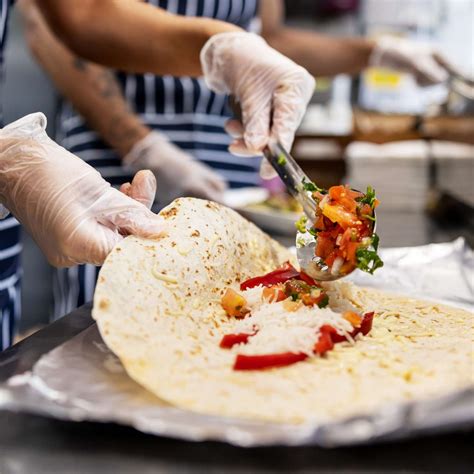 Dieticians Recommend Healthy Chipotle Bowls And Meals