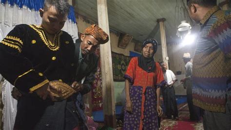 Melihat Ritual Batagak Pangulu Di Sumatra Barat BBC News Indonesia