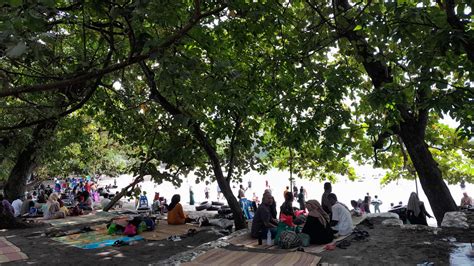 Tradisi Munggahan Di Pantai Batukaras Menjelang Ramadan