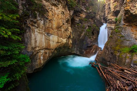 Johnston Canyon Upper Falls Hike | Outdoor Project