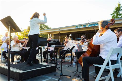 Downey orchestra revives park concert tradition — The Downey Patriot