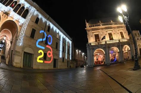 Il Logo Di Brescia E Bergamo Capitali Della Cultura In Piazza