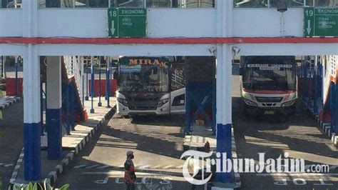 Hari Keempat Terminal Purabaya Bungurasih Dibuka Lagi Penumpang Masih