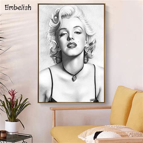 Celebrites Naked Lido Kitchen